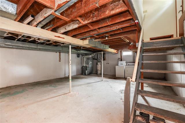 174 Wordsworth Way, Winnipeg, MB - Indoor Photo Showing Basement
