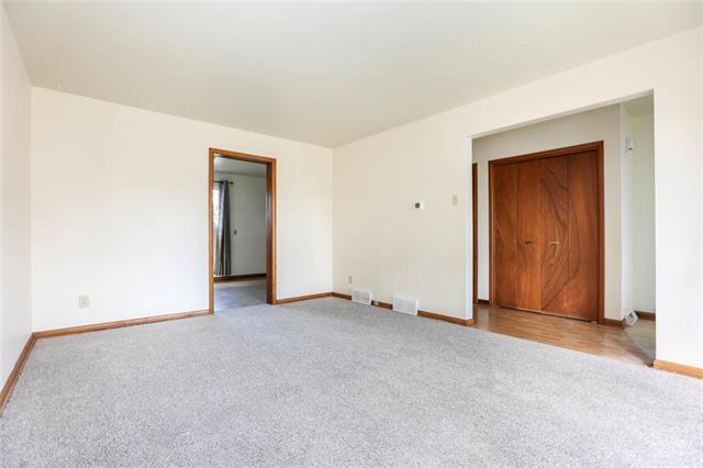 174 Wordsworth Way, Winnipeg, MB - Indoor Photo Showing Other Room