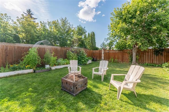 604 Beaverhill Blvd, Winnipeg, MB - Outdoor With Backyard