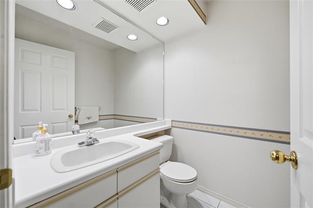 7-6645 Roblin Blvd, Winnipeg, MB - Indoor Photo Showing Bathroom