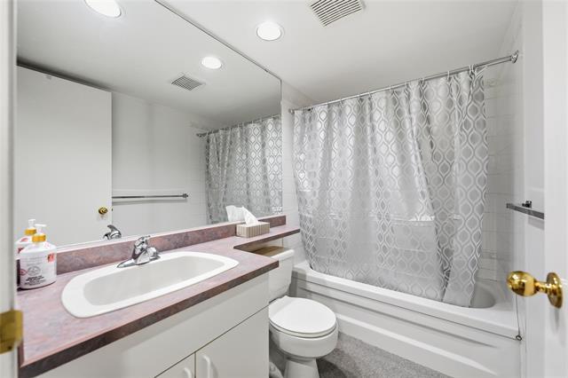 7-6645 Roblin Blvd, Winnipeg, MB - Indoor Photo Showing Bathroom