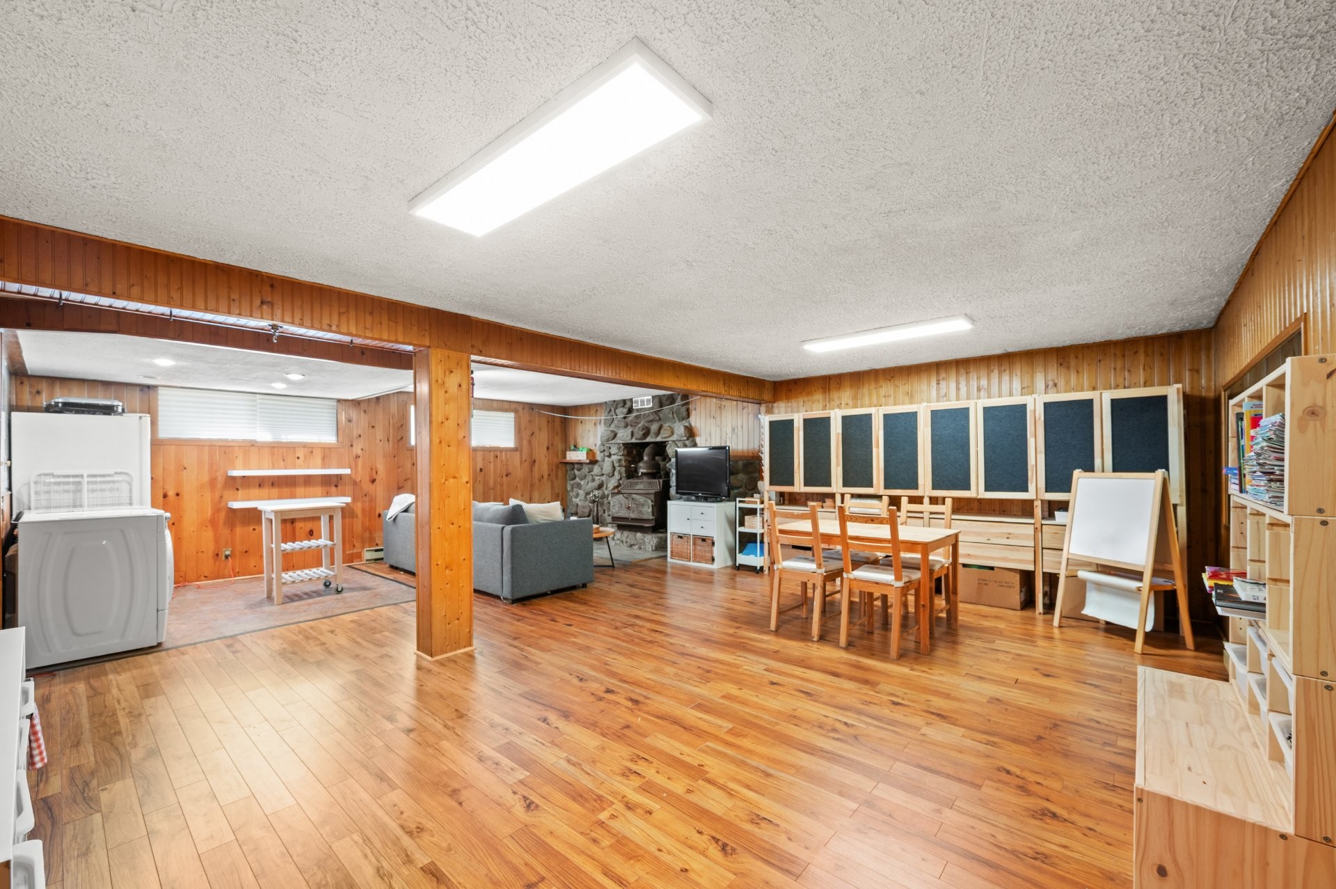 Family Room - 373 Rue Goguet, Montréal (Rivière-Des-Prairies/Pointe-Aux-Trembles), QC - Indoor