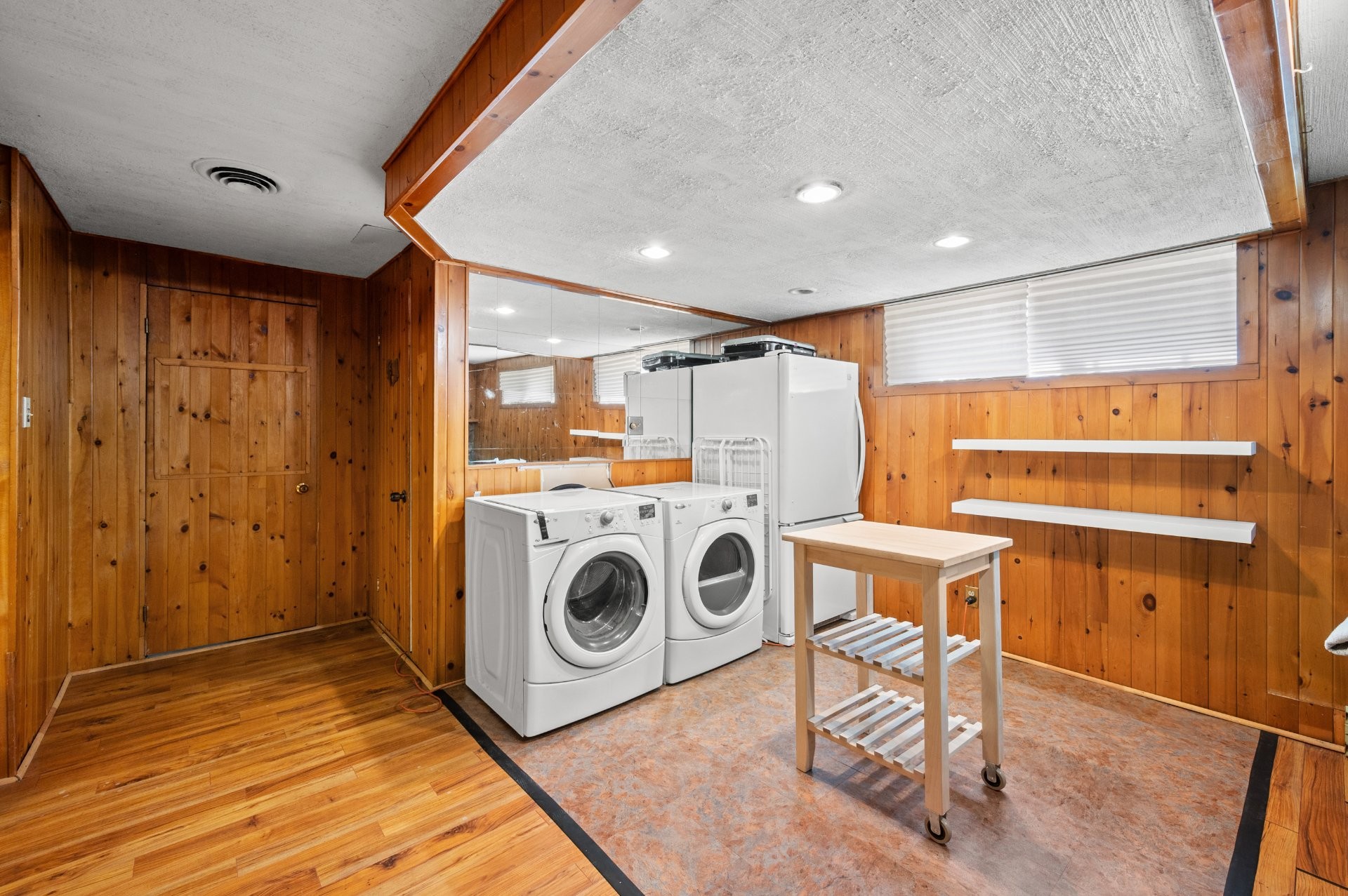 Basement - 373 Rue Goguet, Montréal (Rivière-Des-Prairies/Pointe-Aux-Trembles), QC - Indoor Photo Showing Laundry Room