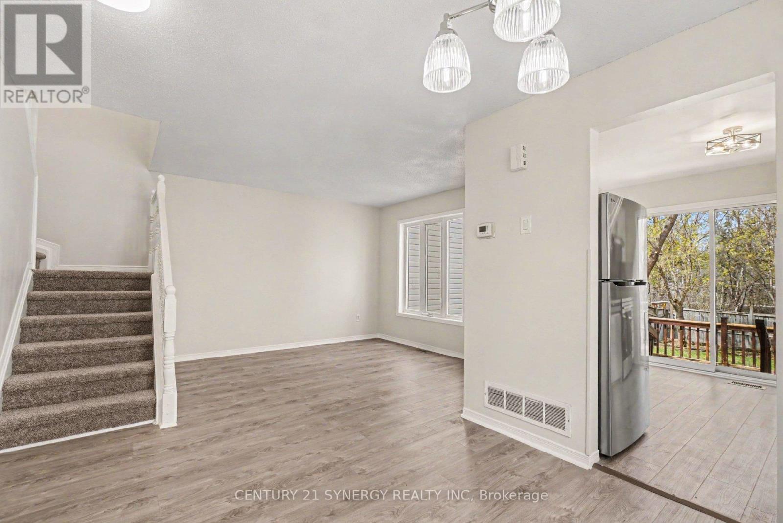 54 Meadowcroft Crescent, Ottawa, ON - Indoor Photo Showing Other Room