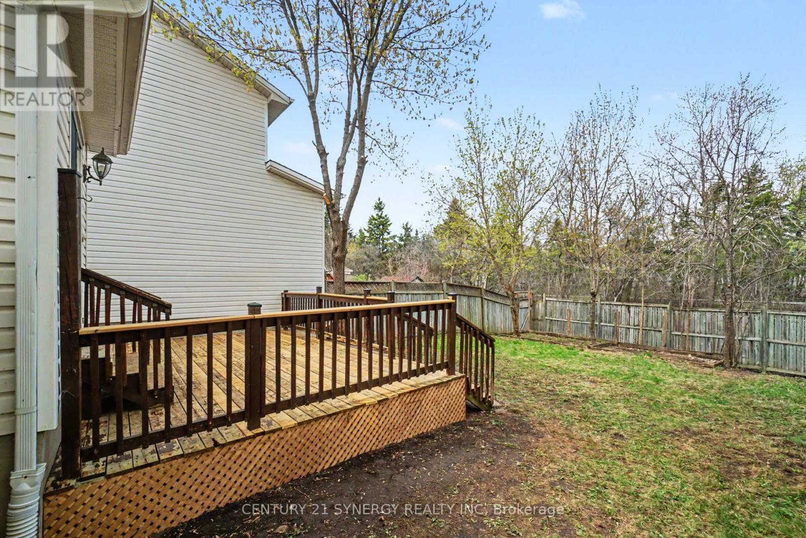 54 Meadowcroft Crescent, Ottawa, ON - Outdoor