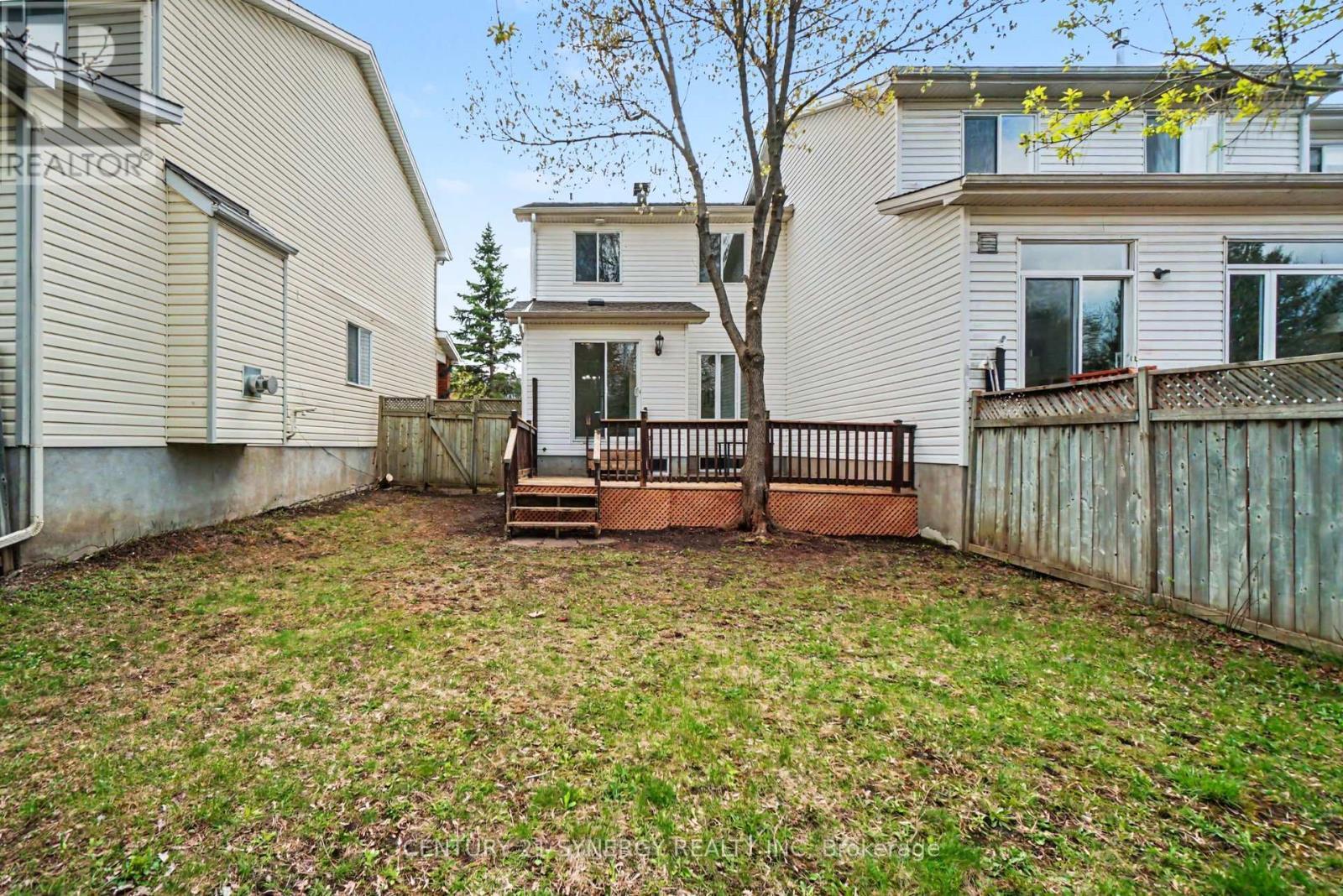 54 Meadowcroft Crescent, Ottawa, ON - Outdoor