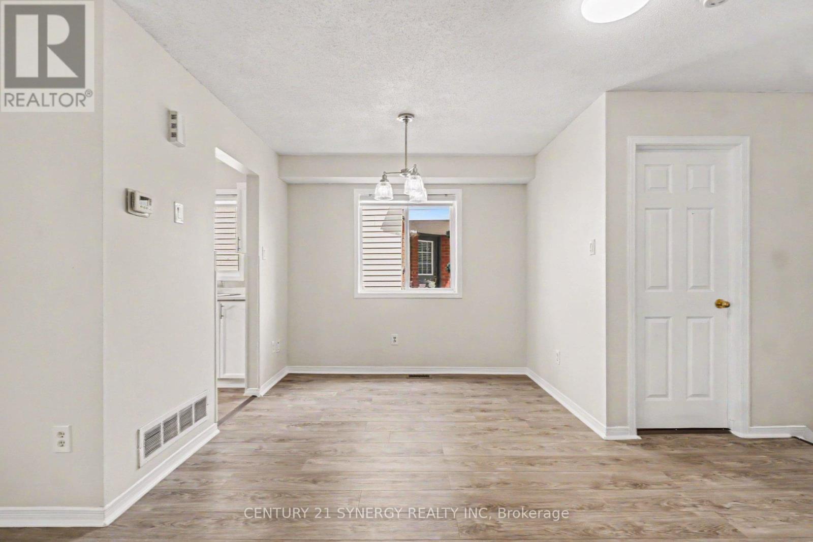 54 Meadowcroft Crescent, Ottawa, ON - Indoor Photo Showing Other Room