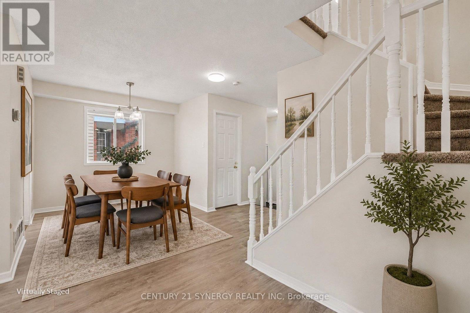 54 Meadowcroft Crescent, Ottawa, ON - Indoor Photo Showing Dining Room