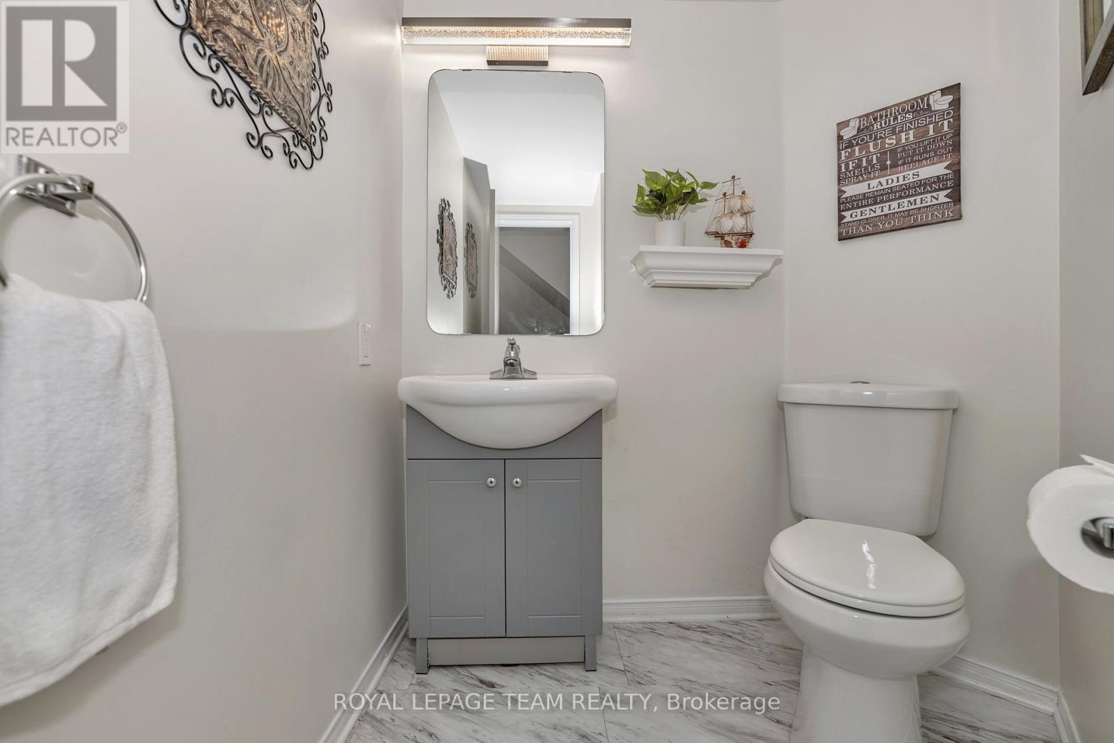 85 Cresthaven Drive, Ottawa, ON - Indoor Photo Showing Bathroom