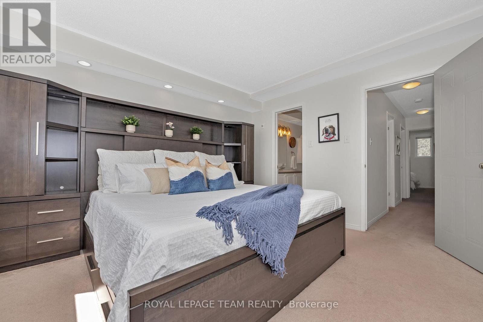 85 Cresthaven Drive, Ottawa, ON - Indoor Photo Showing Bedroom
