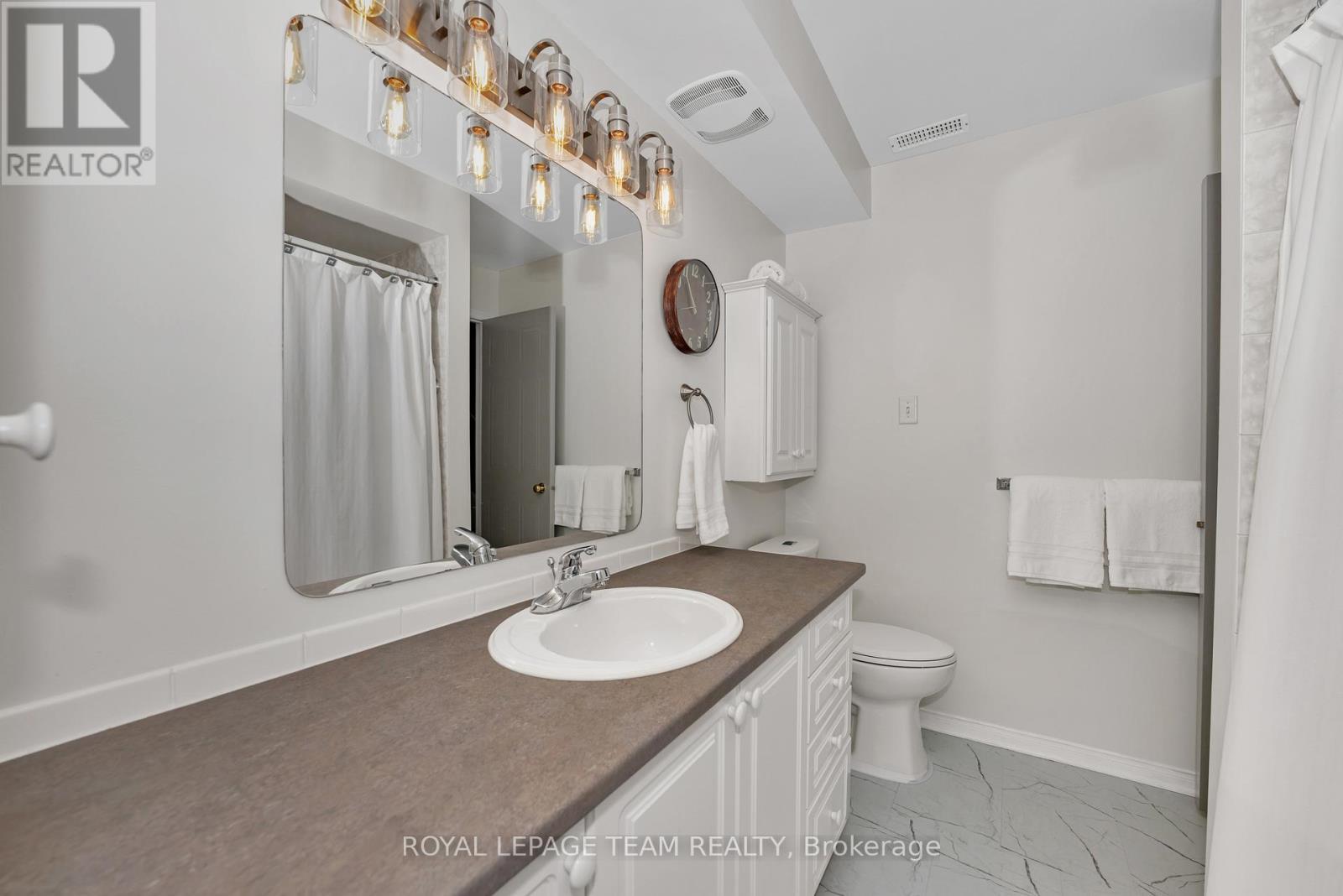 85 Cresthaven Drive, Ottawa, ON - Indoor Photo Showing Bathroom