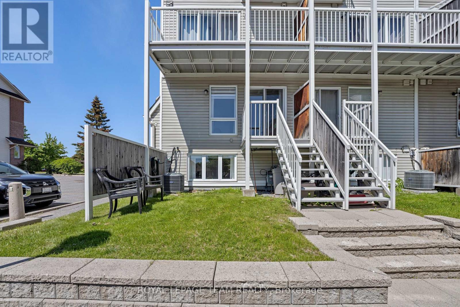 85 Cresthaven Drive, Ottawa, ON - Outdoor