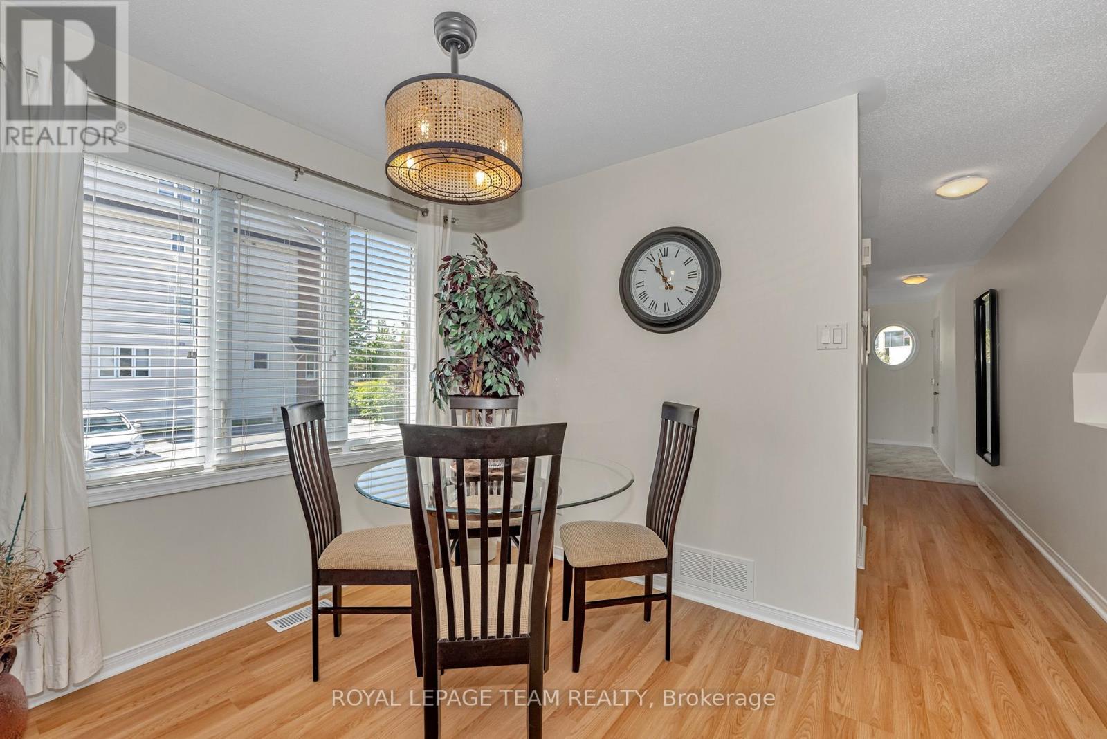 85 Cresthaven Drive, Ottawa, ON - Indoor Photo Showing Dining Room