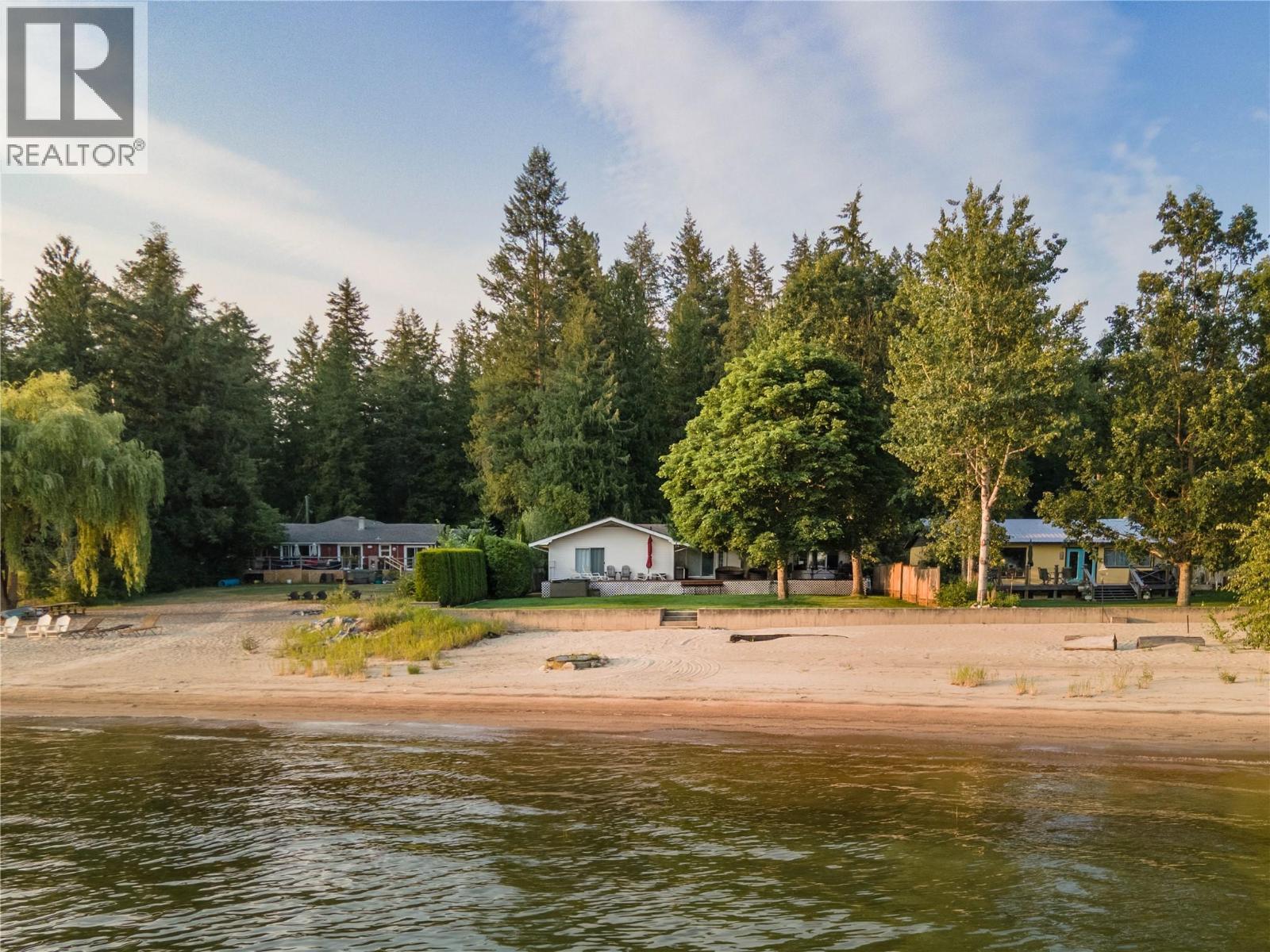 413 97A Highway, Sicamous, BC - Outdoor With Body Of Water