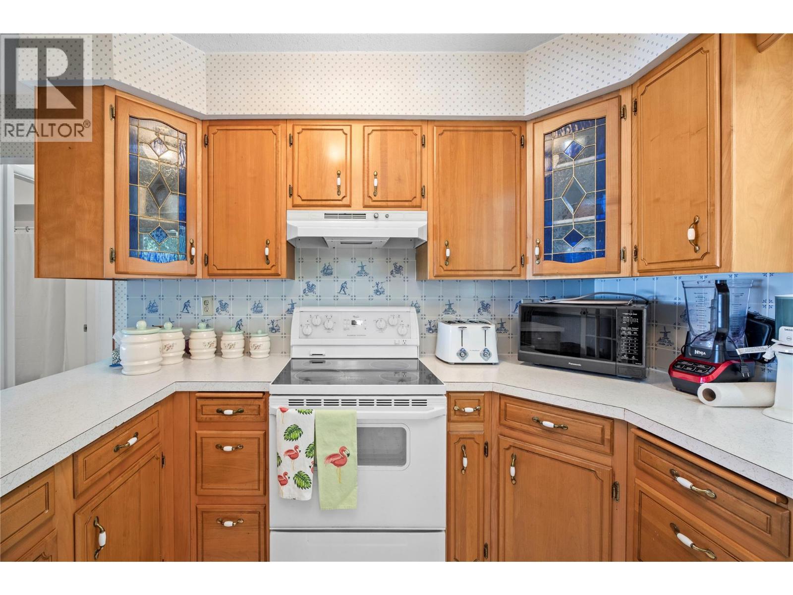 413 97A Highway, Sicamous, BC - Indoor Photo Showing Kitchen
