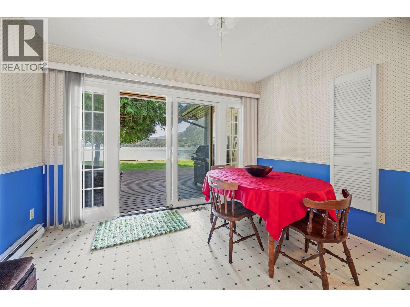 413 97A Highway, Sicamous, BC - Indoor