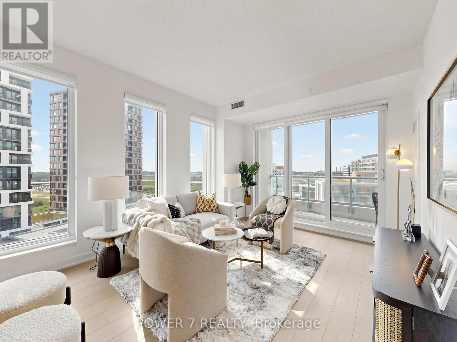 1612 - 292 Verdale Crossing, Markham, ON - Indoor Photo Showing Living Room