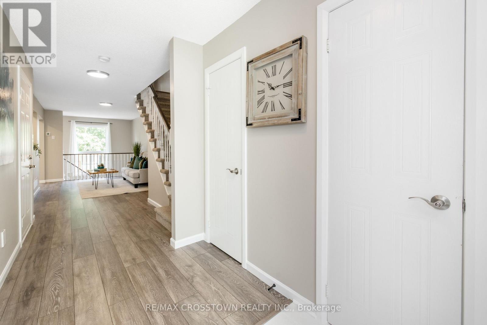 92 Cunningham Drive, Barrie, ON - Indoor Photo Showing Other Room