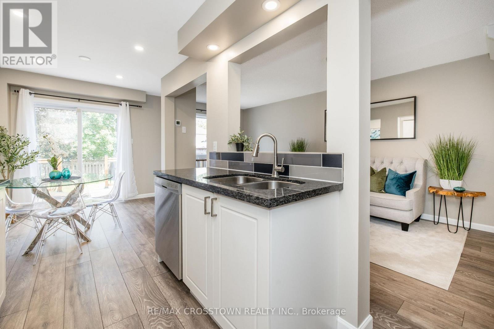 92 Cunningham Drive, Barrie, ON - Indoor Photo Showing Kitchen With Double Sink