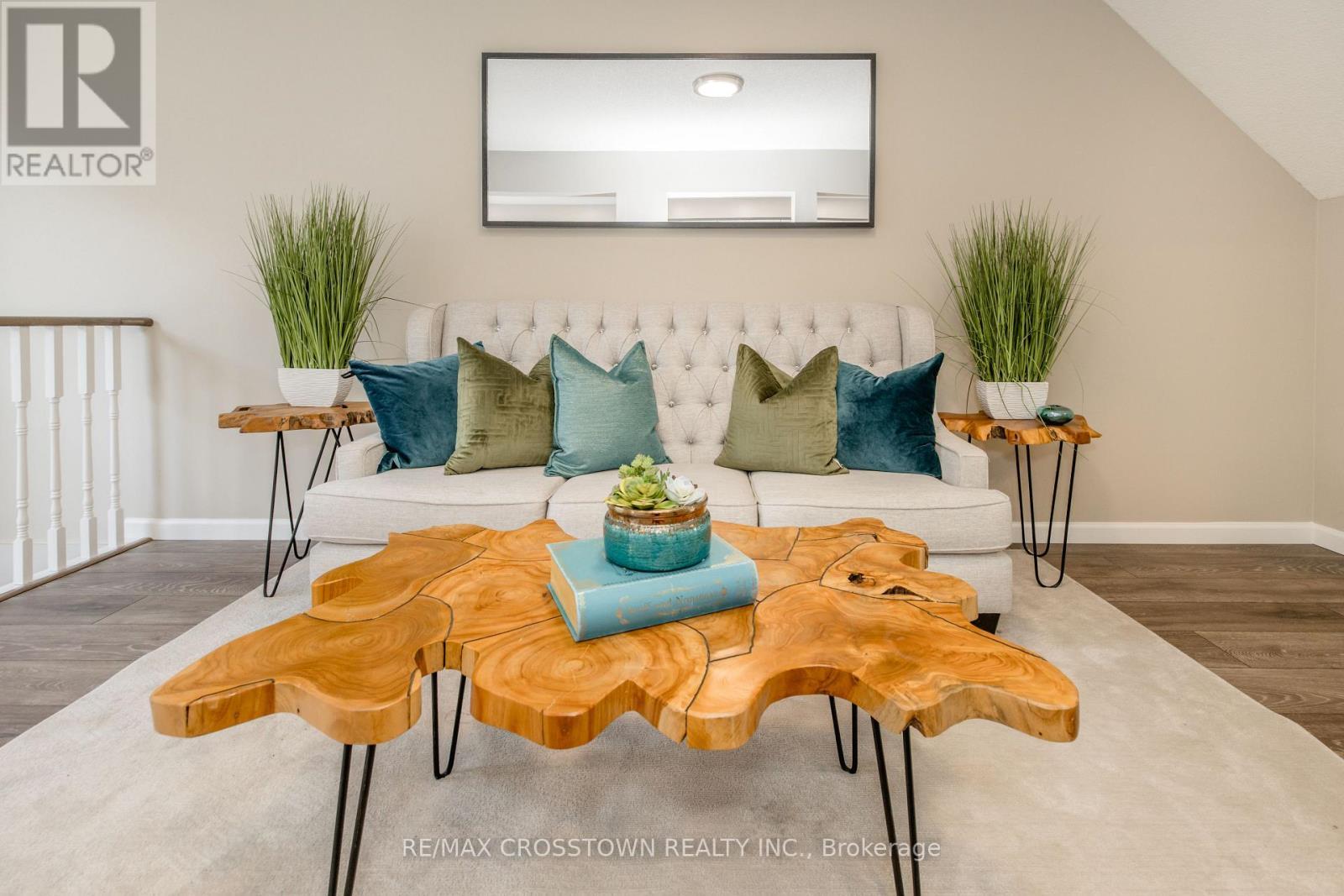 92 Cunningham Drive, Barrie, ON - Indoor