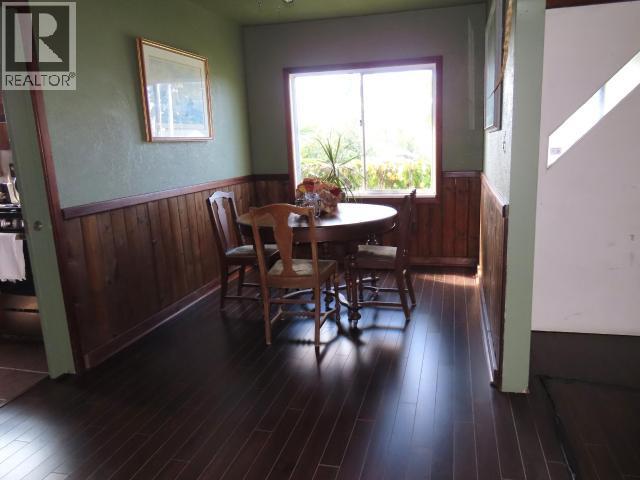 4538 Michigan Ave, Powell River, BC - Indoor Photo Showing Dining Room