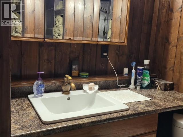4538 Michigan Ave, Powell River, BC - Indoor Photo Showing Bathroom