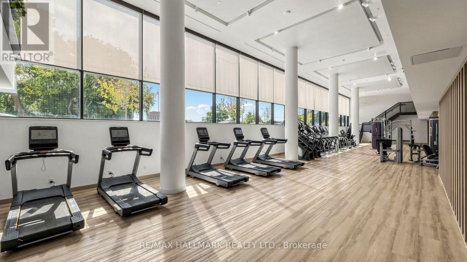 823 - 1050 Eastern Avenue, Toronto, ON - Indoor Photo Showing Gym Room