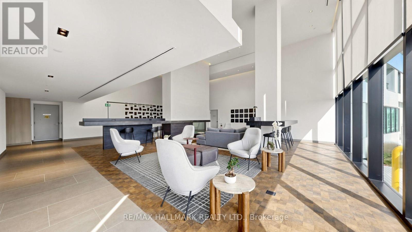 823 - 1050 Eastern Avenue, Toronto, ON - Indoor
