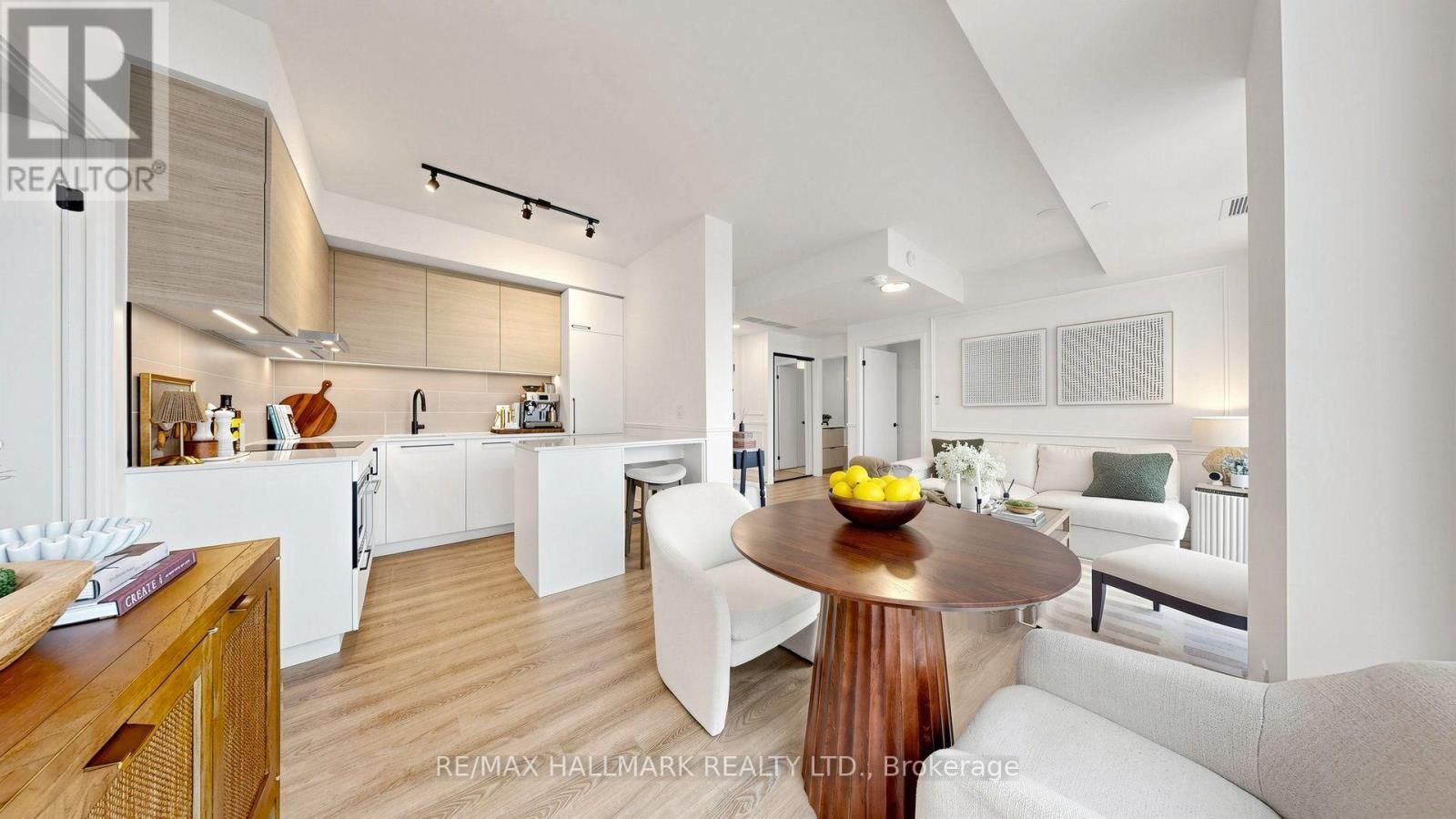 823 - 1050 Eastern Avenue, Toronto, ON - Indoor