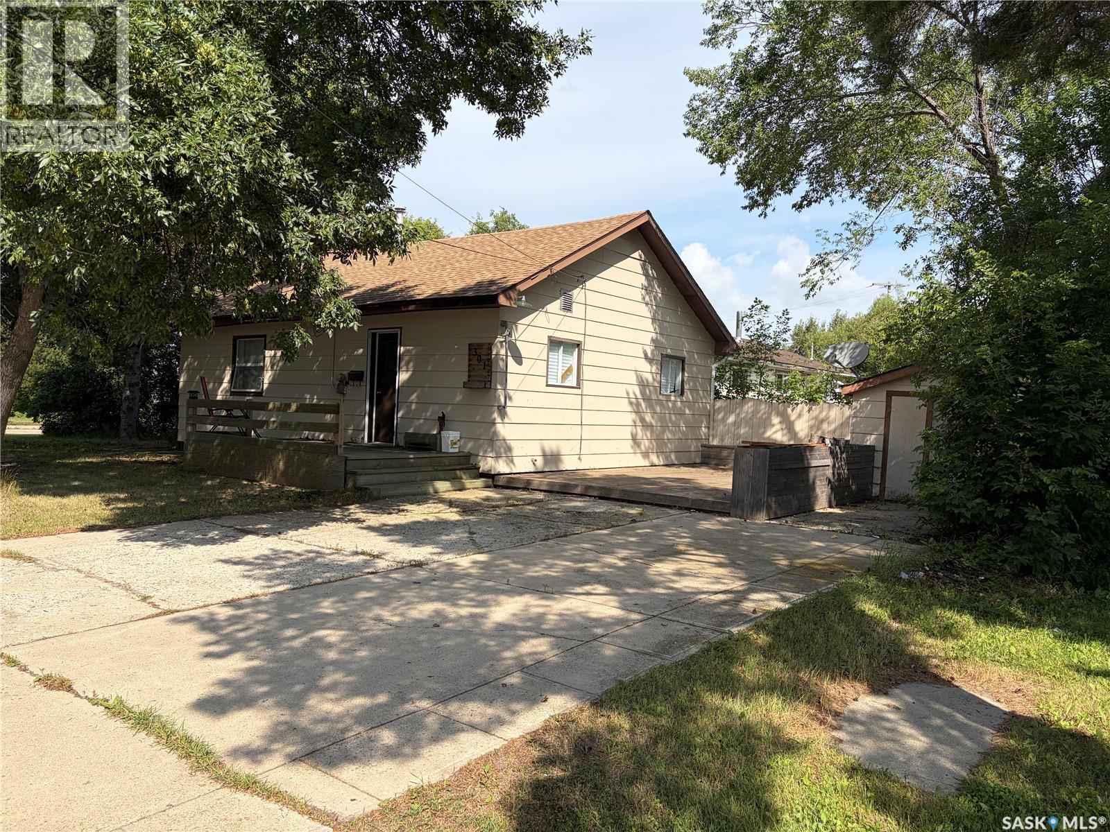 301 1St Avenue Se, Wadena, SK - Outdoor