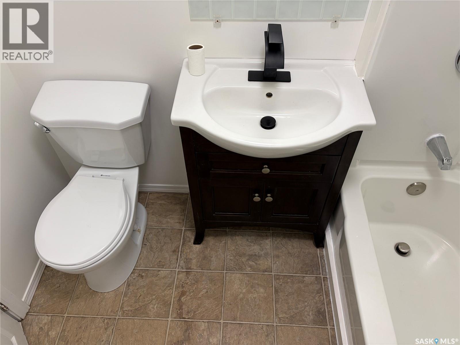 301 1St Avenue Se, Wadena, SK - Indoor Photo Showing Bathroom