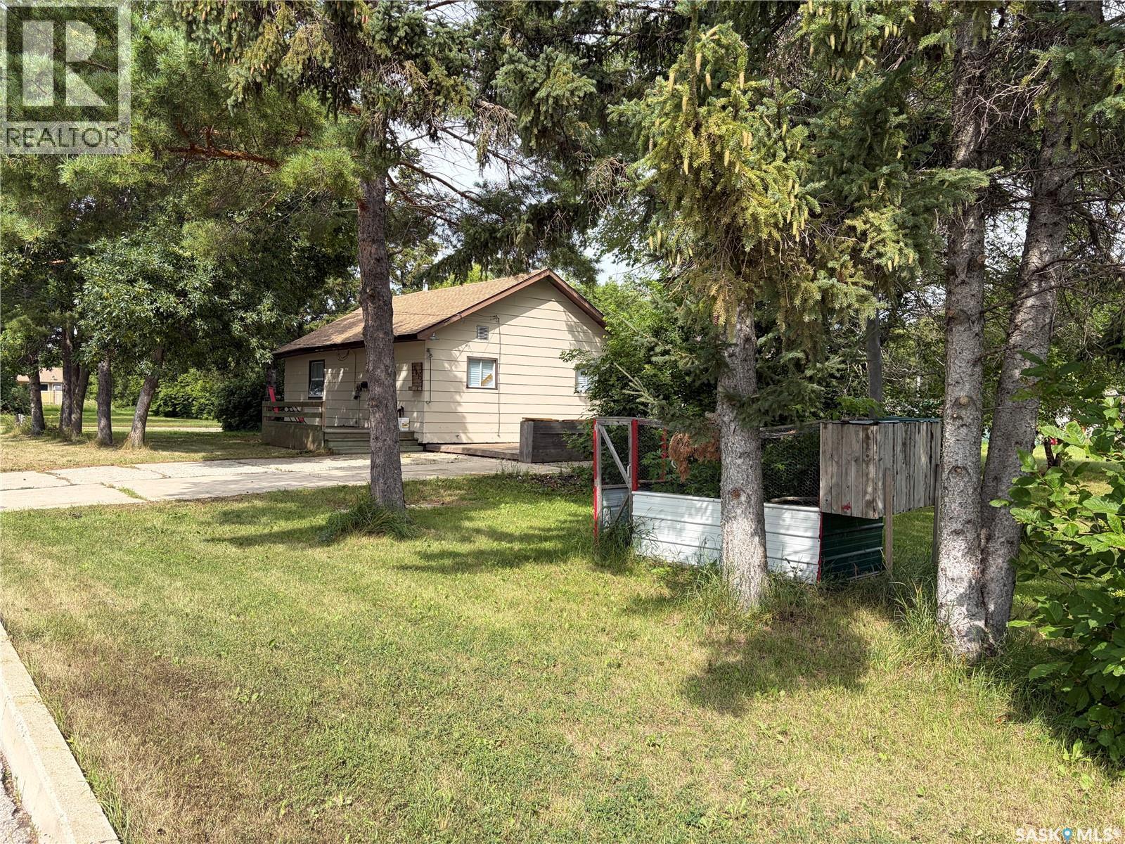 301 1St Avenue Se, Wadena, SK - Outdoor
