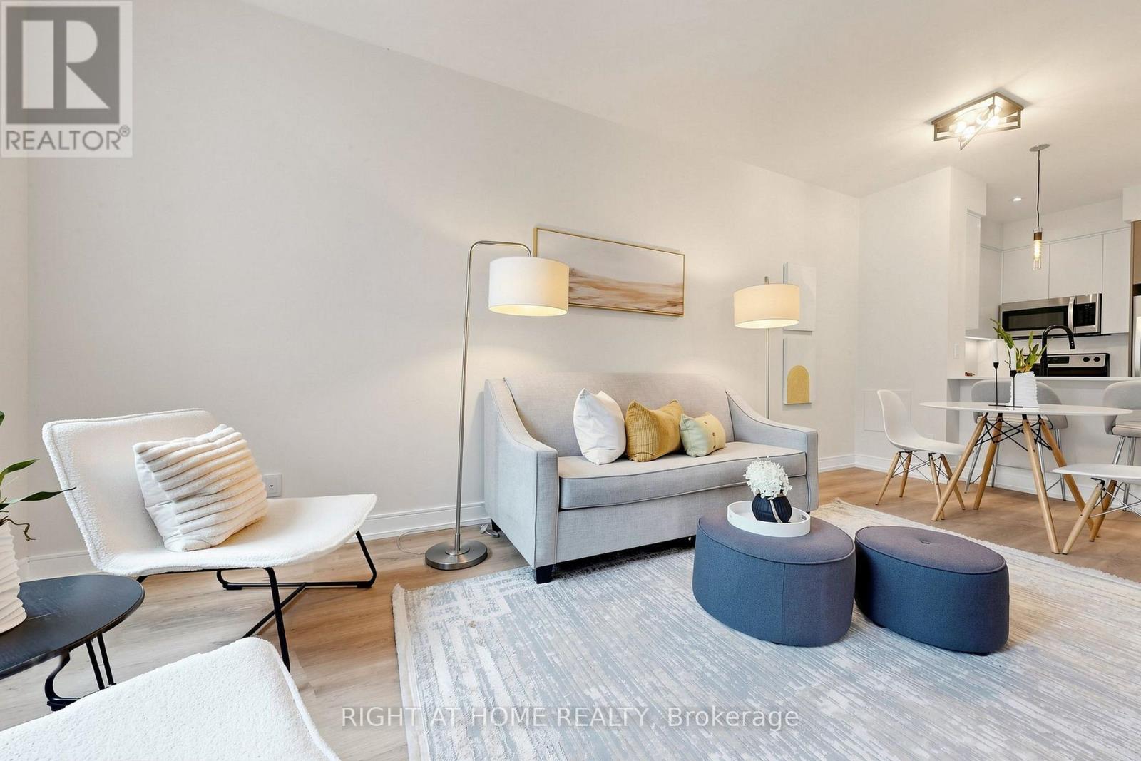 109 - 225 Sherway Gardens Road, Toronto, ON - Indoor Photo Showing Living Room