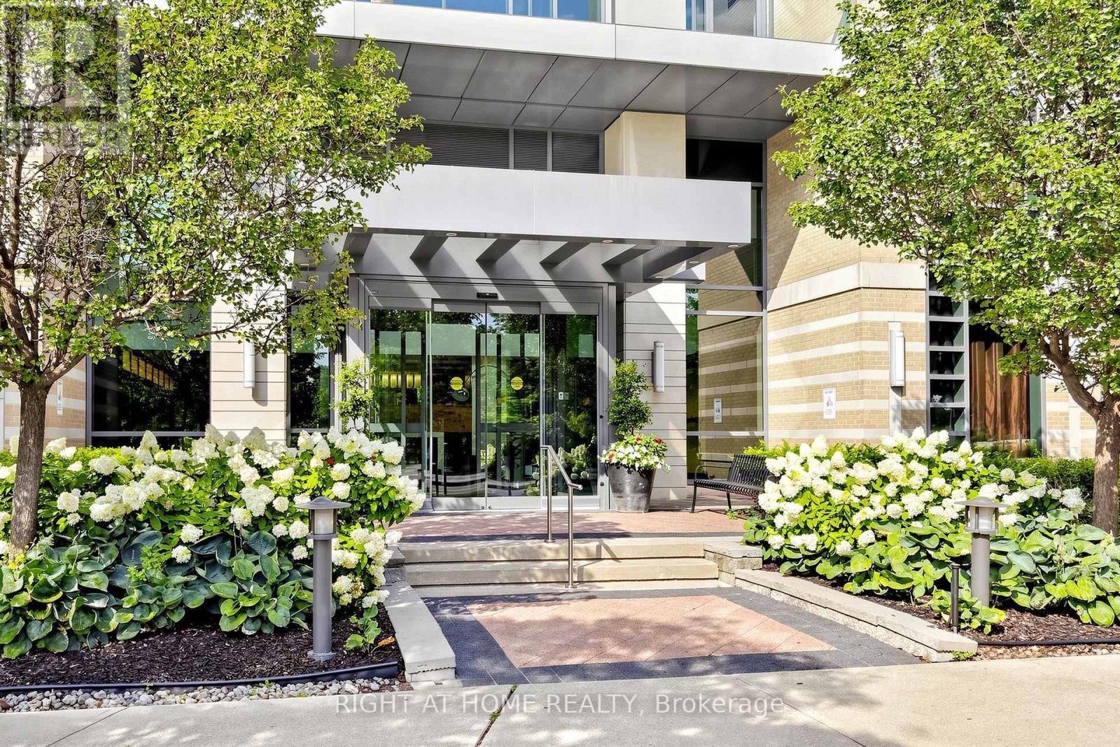 Main entrance - 109 - 225 Sherway Gardens Road, Toronto, ON - Outdoor