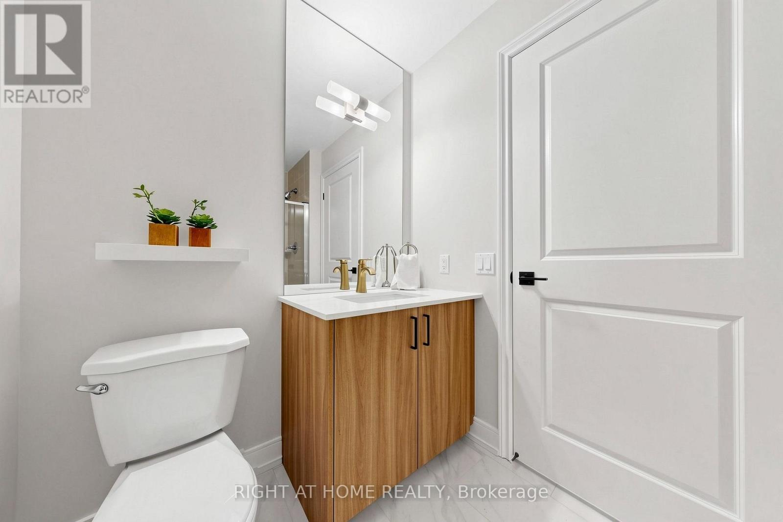 109 - 225 Sherway Gardens Road, Toronto, ON - Indoor Photo Showing Bathroom