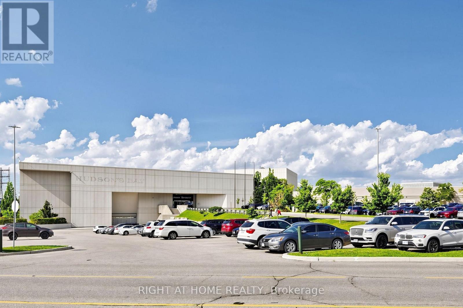 109 - 225 Sherway Gardens Road, Toronto, ON - Outdoor