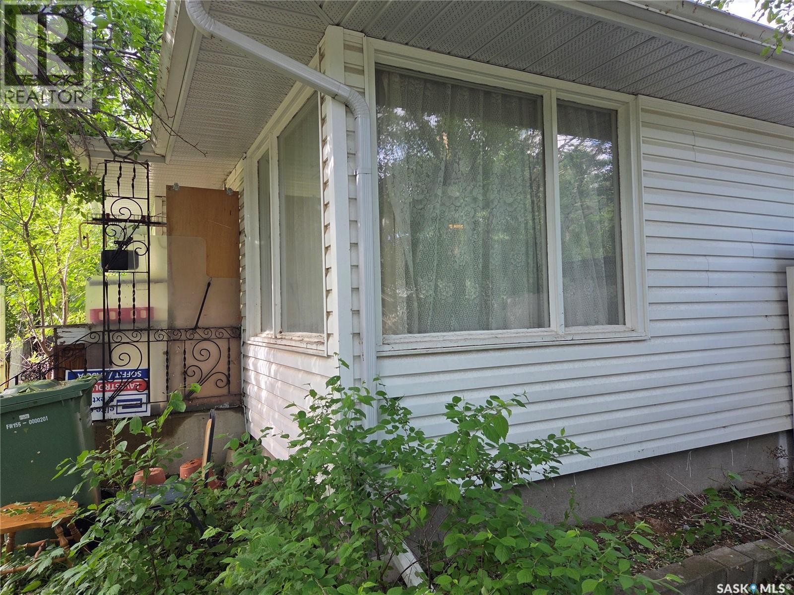 400 Cornwall Street, Regina, SK - Outdoor With Exterior