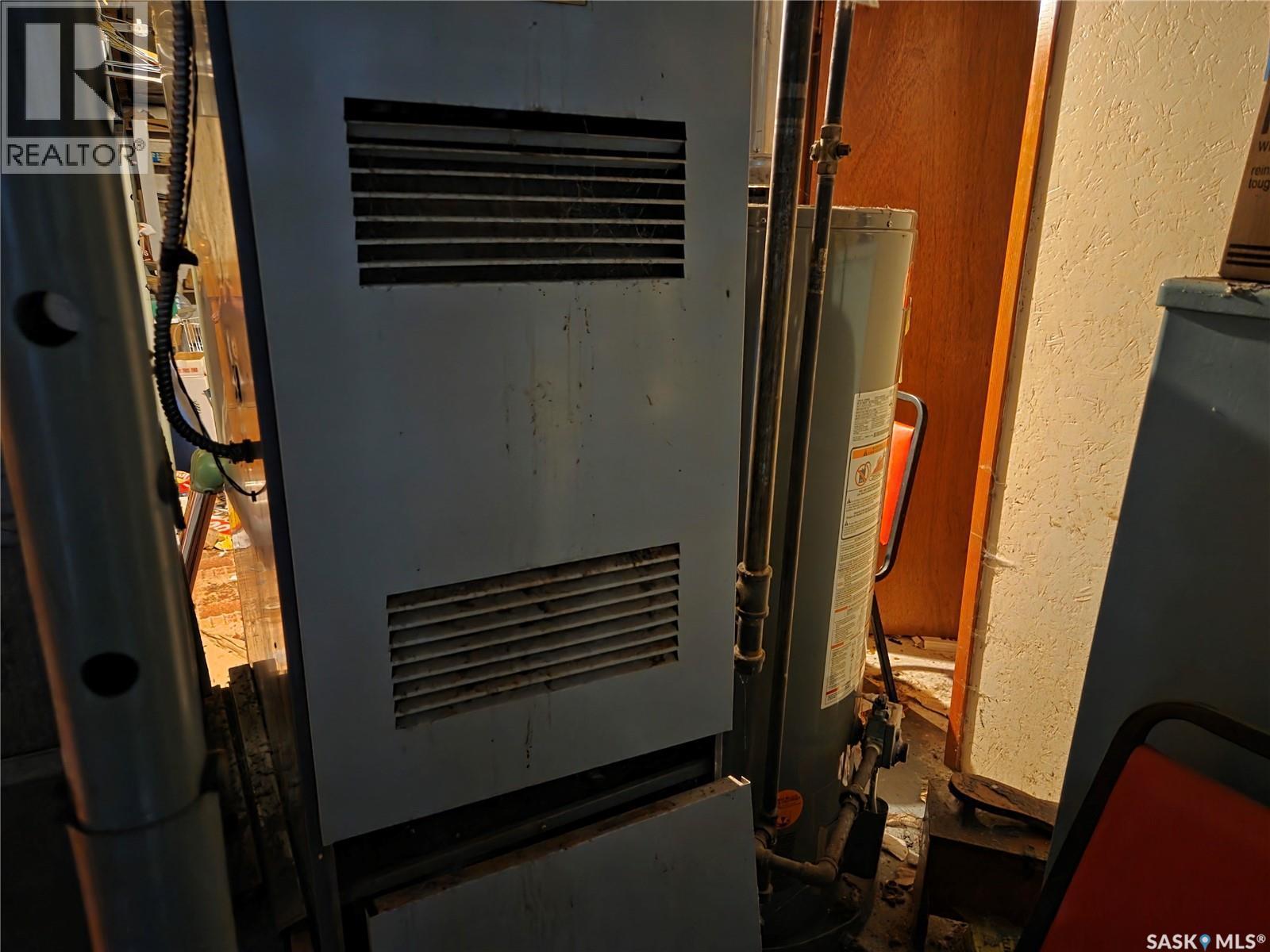 400 Cornwall Street, Regina, SK - Indoor