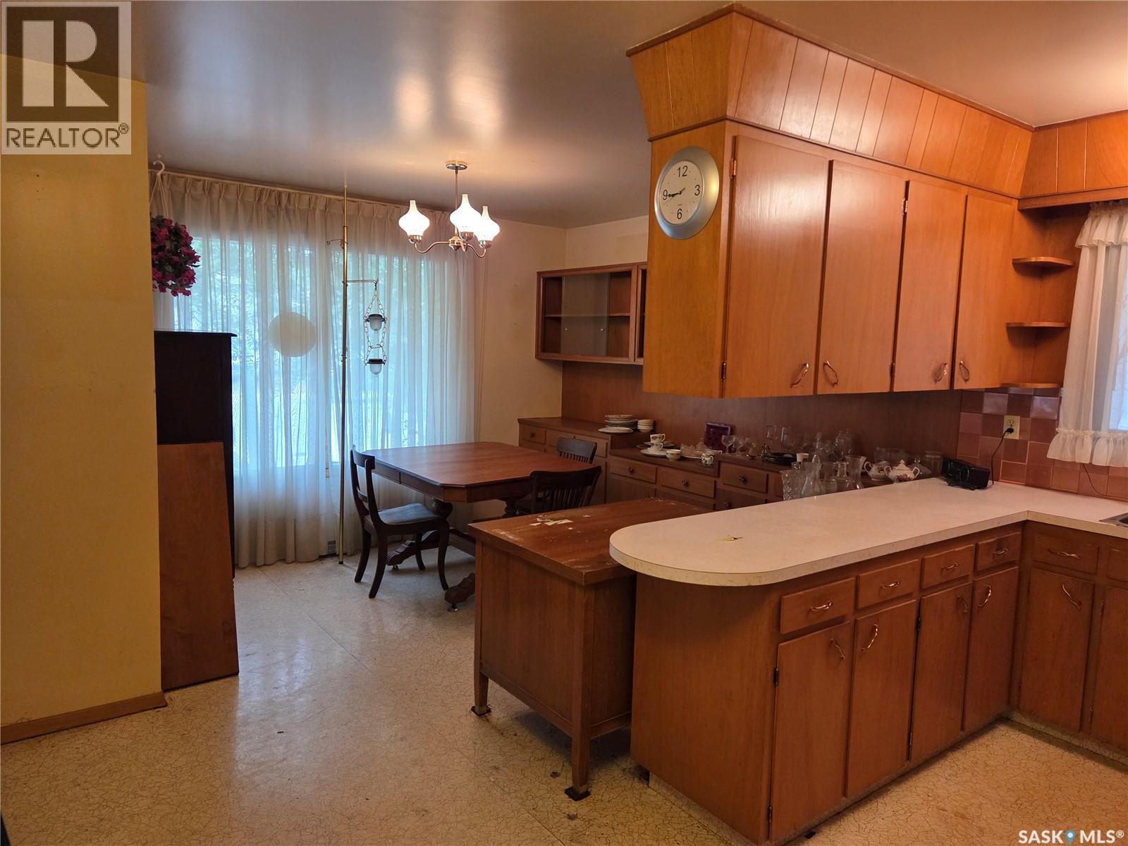 400 Cornwall Street, Regina, SK - Indoor Photo Showing Kitchen