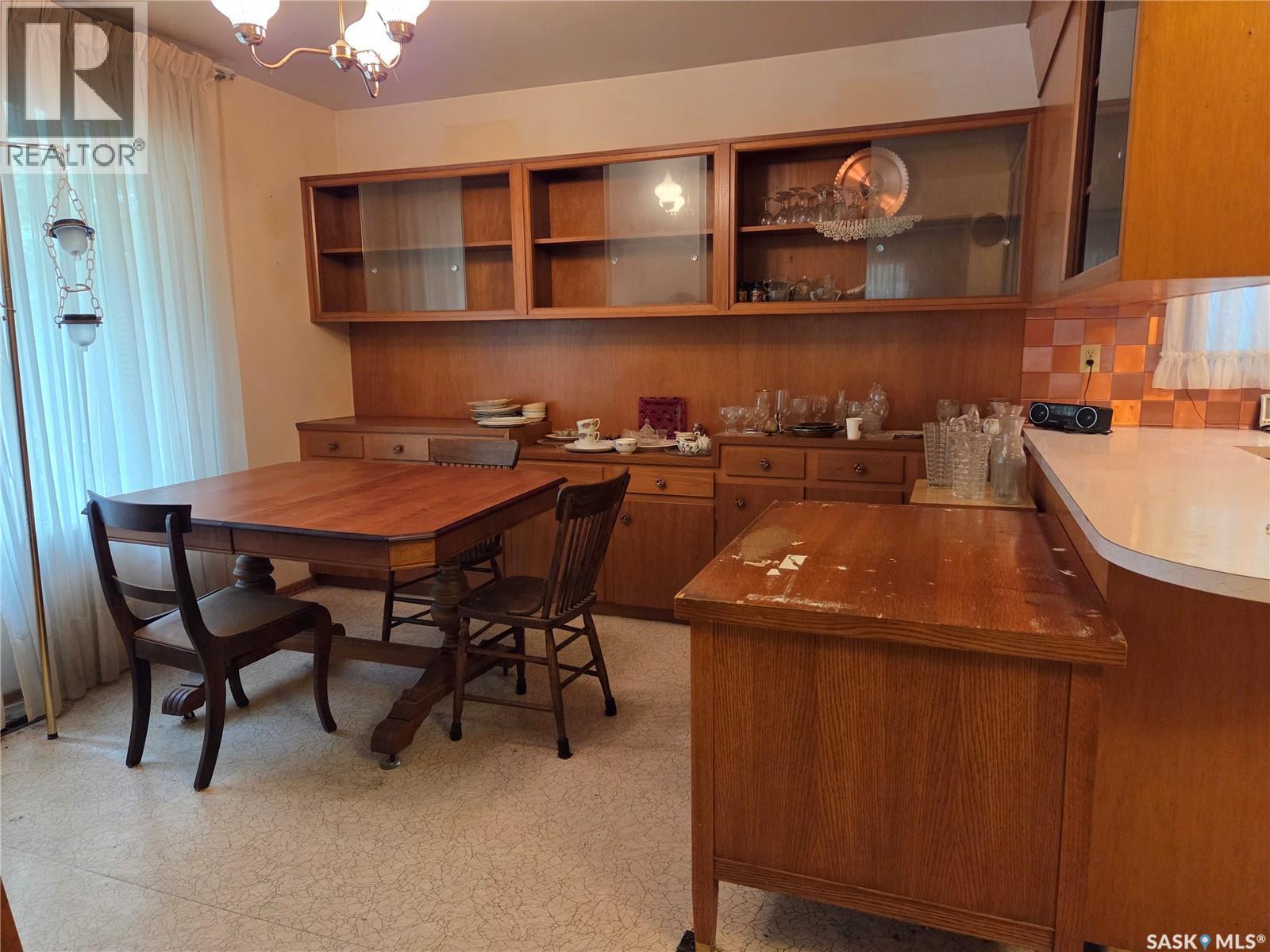 400 Cornwall Street, Regina, SK - Indoor