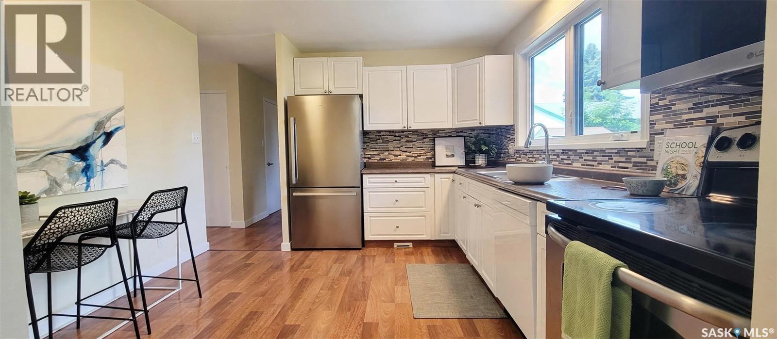229 Anderson Crescent, Saskatoon, SK - Indoor Photo Showing Kitchen