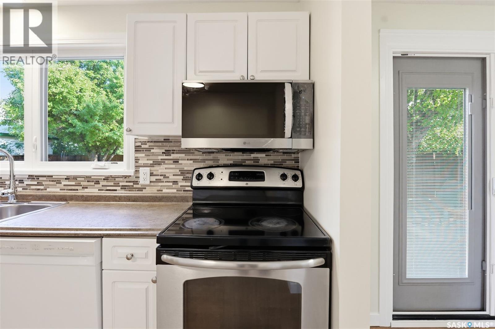 229 Anderson Crescent, Saskatoon, SK - Indoor Photo Showing Kitchen