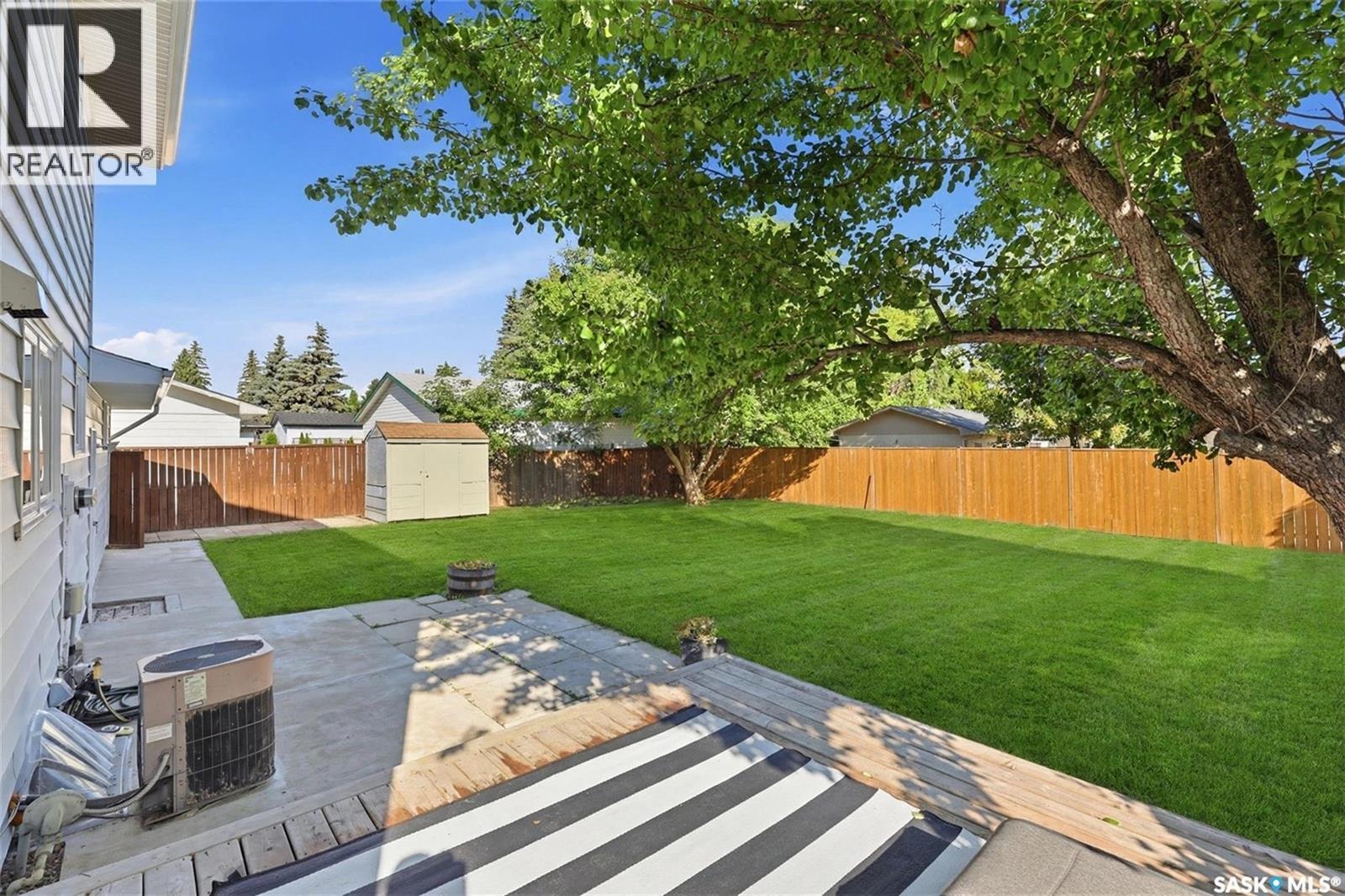 229 Anderson Crescent, Saskatoon, SK - Outdoor With Deck Patio Veranda With Backyard