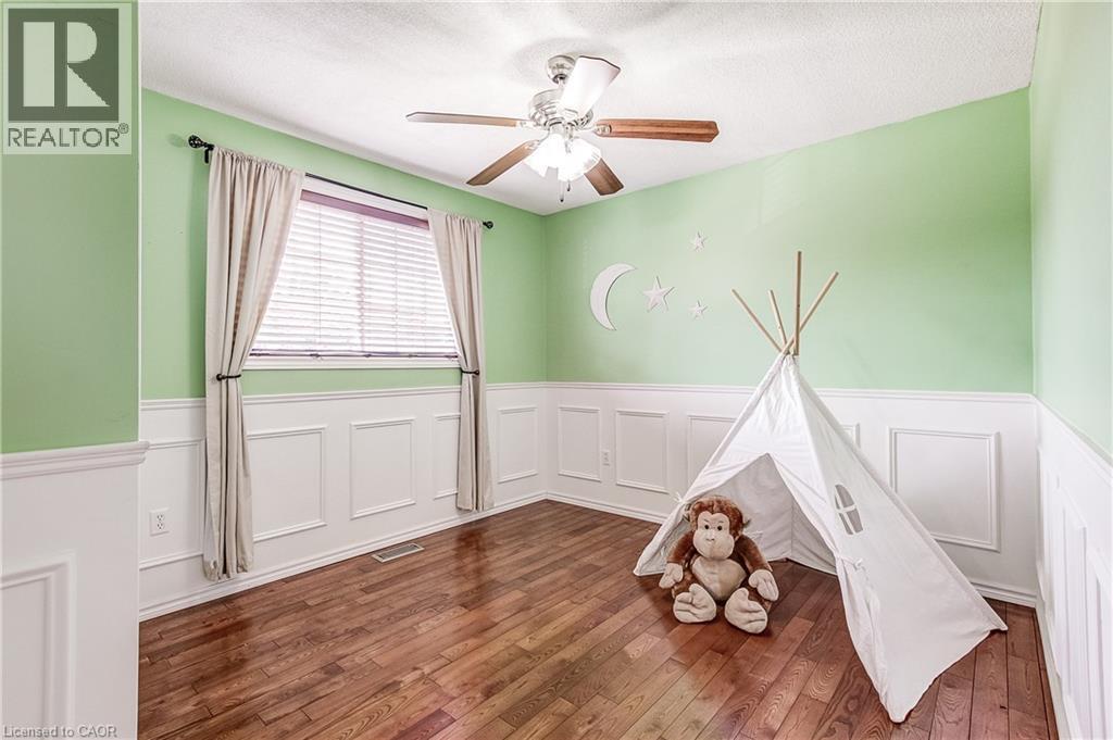 357 Acadia Drive, Hamilton, ON - Indoor Photo Showing Other Room