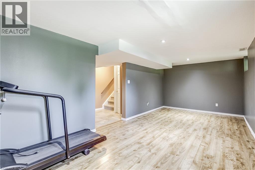 357 Acadia Drive, Hamilton, ON - Indoor Photo Showing Other Room