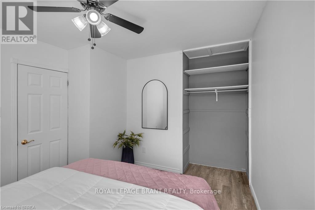 74 Eighth Avenue, Brantford, ON - Indoor Photo Showing Bedroom