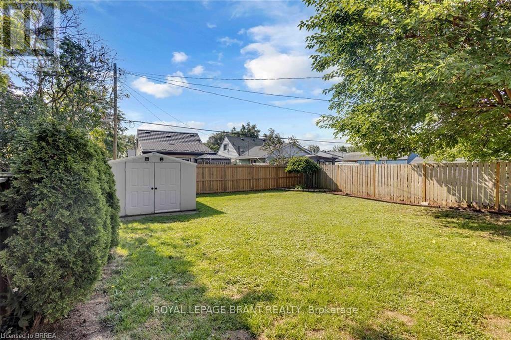 74 Eighth Avenue, Brantford, ON - Outdoor