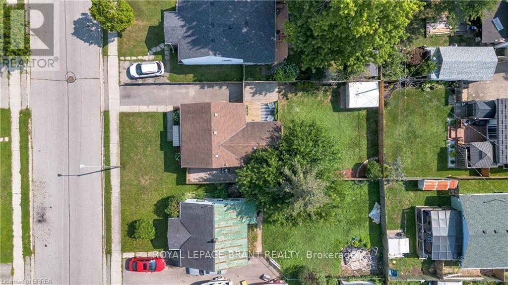 74 Eighth Avenue, Brantford, ON -