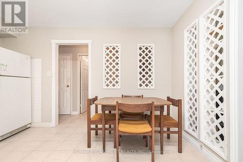 28 Riverdale Drive, Hamilton, ON - Indoor Photo Showing Dining Room