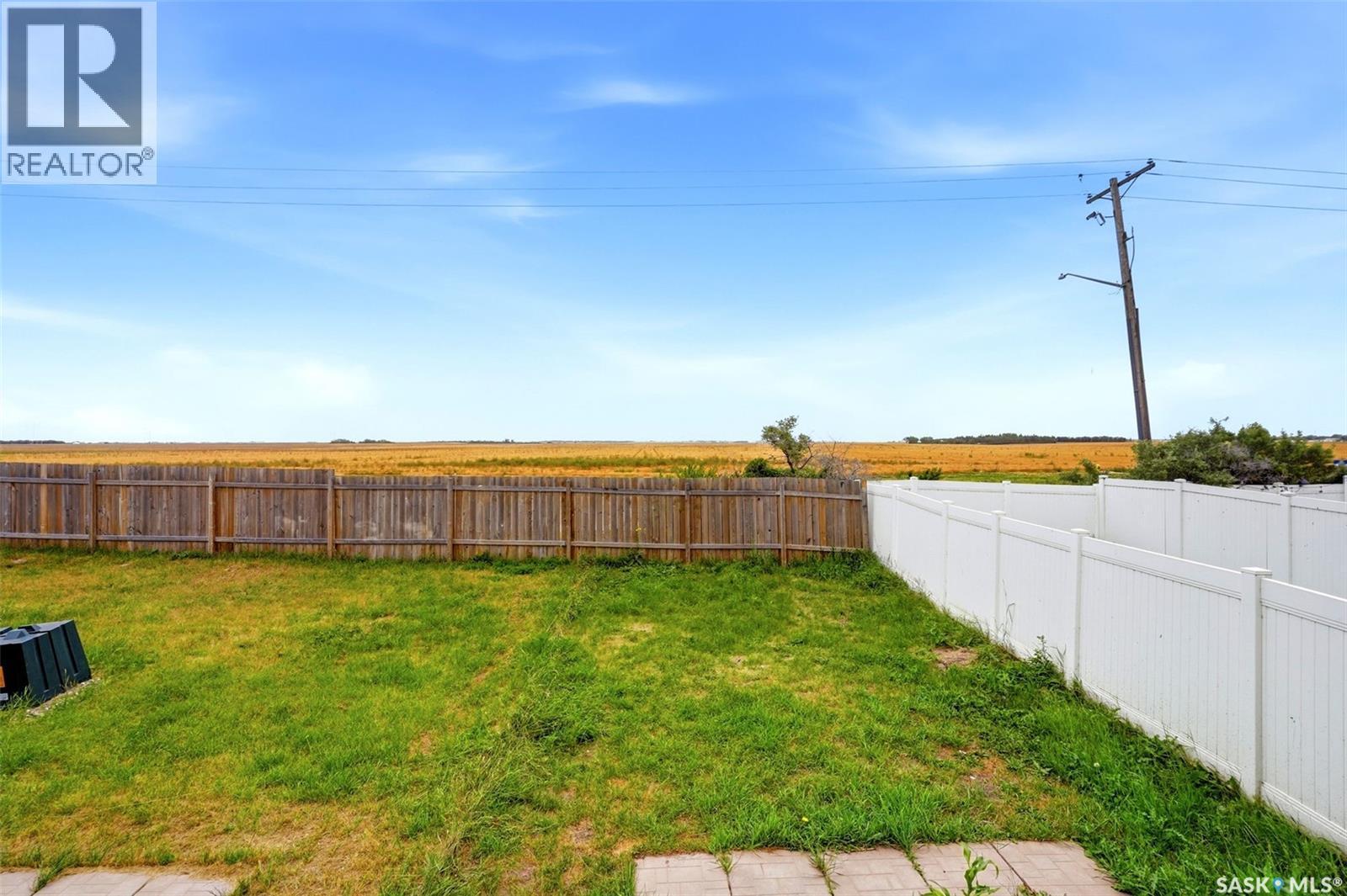 5 3960 7Th Avenue E, Regina, SK - Outdoor